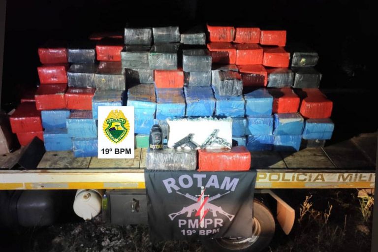 Policiais militares apreendem 2,7 toneladas de maconha em ronda extrajornada no Oeste