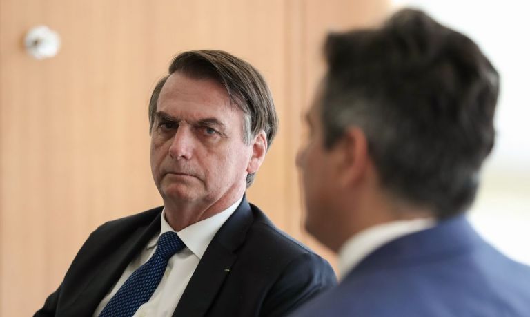 Bolsonaro formaliza pedido de impeachment de Alexandre de Moraes