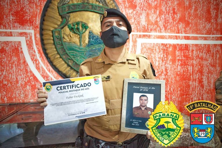 Sargento que integra Rádio Patrulha recebe certificado de policial militar destaque do mês de maio