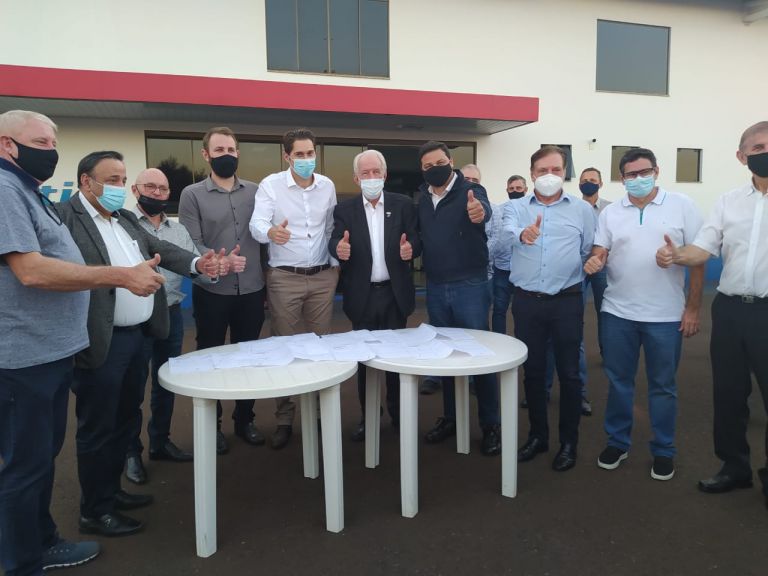 Governador em exercício assina ordem de licitação para duplicação da Avenida Rio Grande do Sul até a estrada de acesso ao Clube Lira