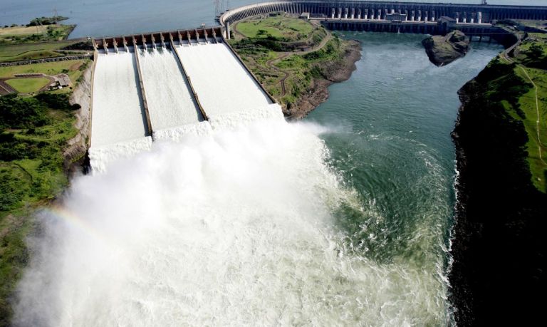 Itaipu anuncia compromissos para avanço da energia limpa no Brasil e no Paraguai