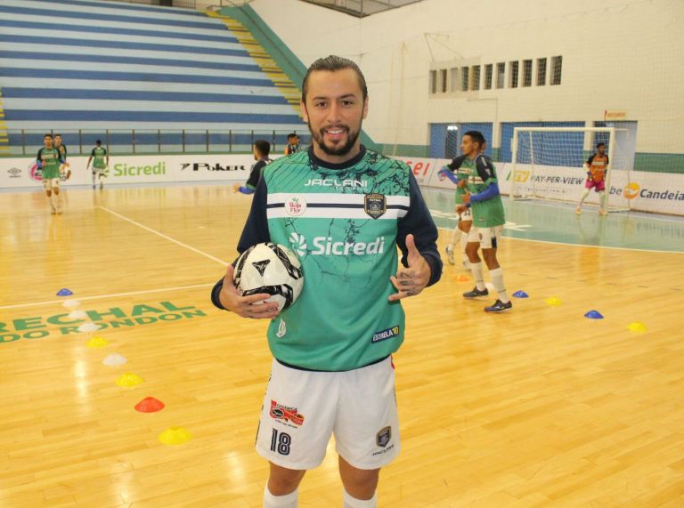 Nômade da bola, “Thor” do Marechal faz história no futsal