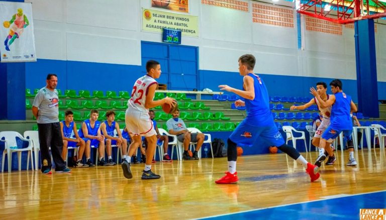 Frentino Sackser/Crescendo com o Basquete faz amistosos de olho nos primeiros desafios do ano