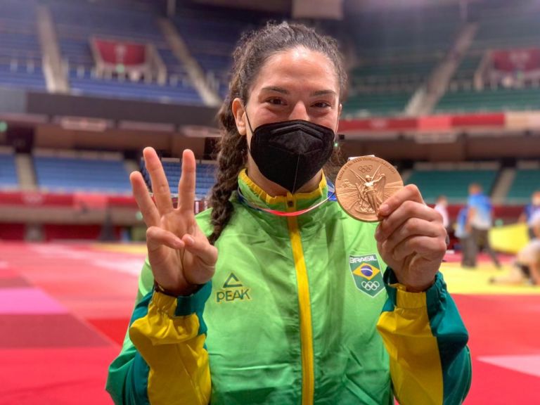 Mayra Aguiar conquista bronze no judô na Olimpíada