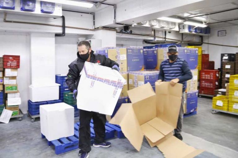 Mais 329.380 doses de vacinas contra a Covid-19 já estão no Paraná