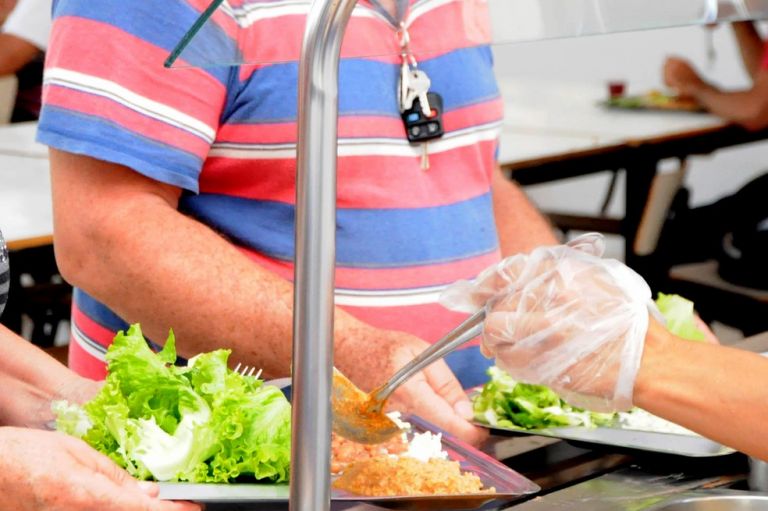 Restaurantes populares de Toledo retomam atendimento ao público após dois anos fechados