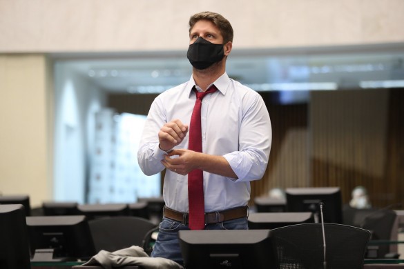 Projetos que amenizam os efeitos das crises hídrica e econômica tramitam na Assembleia Legislativa