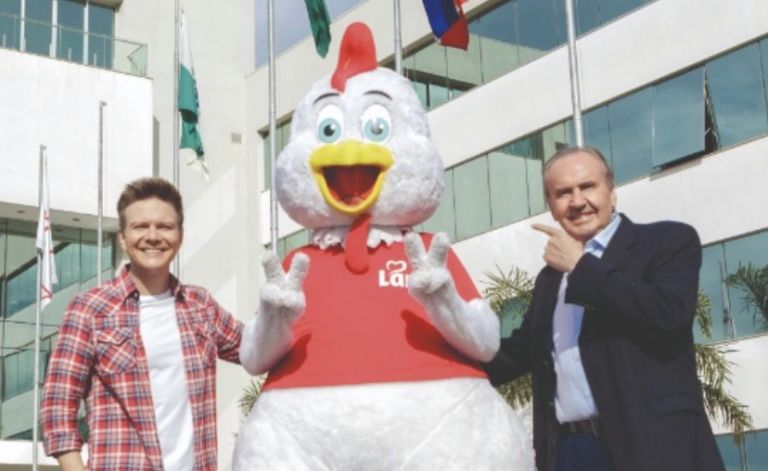 No ritmo de “Ah, se eu te pego”, Michel Teló assina contrato com a cooperativa Lar