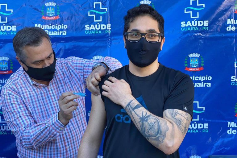 Secretário da Saúde acompanha vacinação de fronteira no município de Guaíra