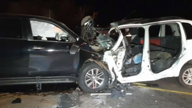 Dois jovens morrem em acidente após colisão frontal