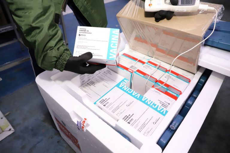 Paraná recebe mais 136,5 mil doses da AstraZeneca, última parte do lote da semana