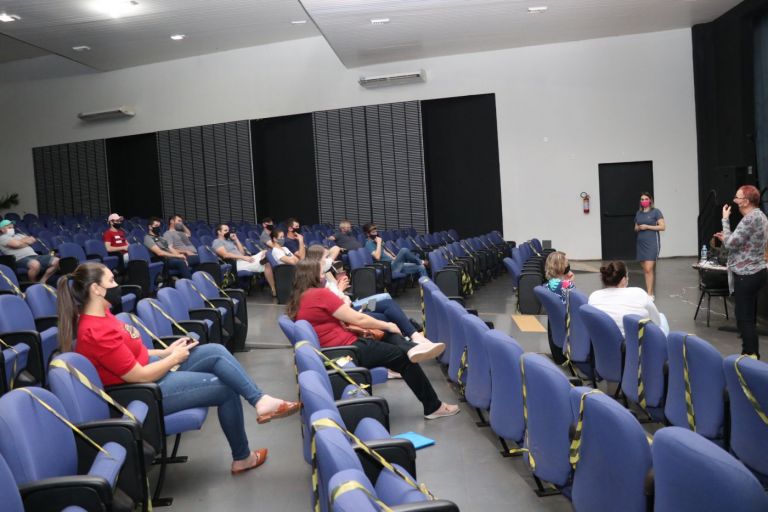 Pato Bragado promove nova etapa de capacitação a agroindústrias familiares que buscam o Susaf