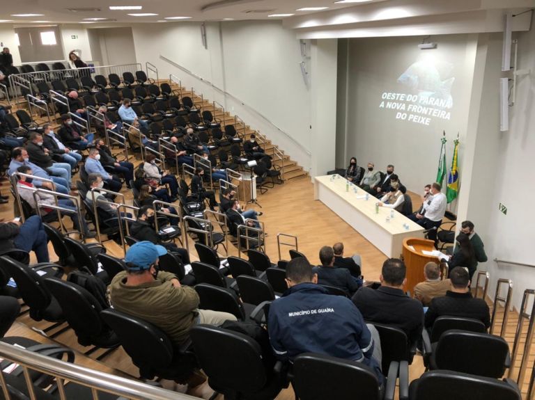 Em reunião com secretário nacional em Medianeira, Conselho dos Lindeiros defende expansão pesqueira no lago de Itaipu