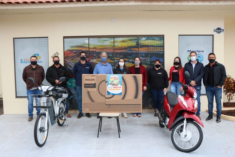 Governo Municipal entrega premiação aos ganhadores do 1º sorteio da campanha Comprar em Maripá Dá Prêmios