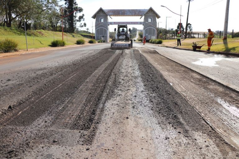 Estado inicia recuperação do trajeto urbano da rodovia PR-495 em Pato Bragado