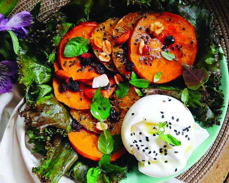 Salada de caqui e burrata