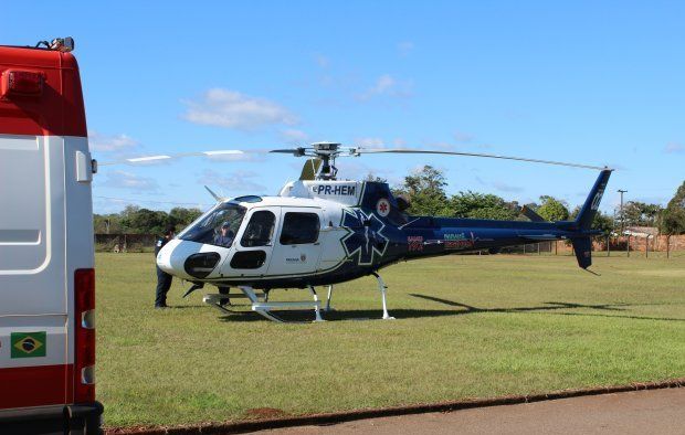Criança vítima de atropelamento é transferida de helicóptero para hospital da região