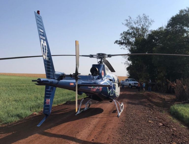 Aeromédico do Consamu socorre mulher após capotamento em rodovia da região