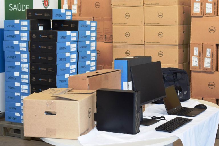 Estado do Paraná investe R$ 3,8 milhões em 1,5 mil computadores para a Saúde