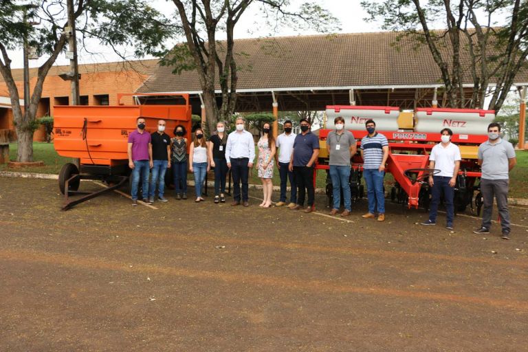 Prefeitura de Santa Helena destina implementos agrícolas ao curso de Agronomia da UTFPR