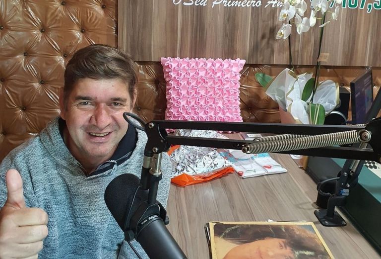 Radialista é morto e familiares são baleados durante tentativa de assalto em Ubiratã