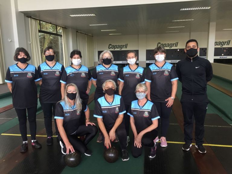 Equipe de bolão feminino está competindo nos Jogos Abertos do Paraná