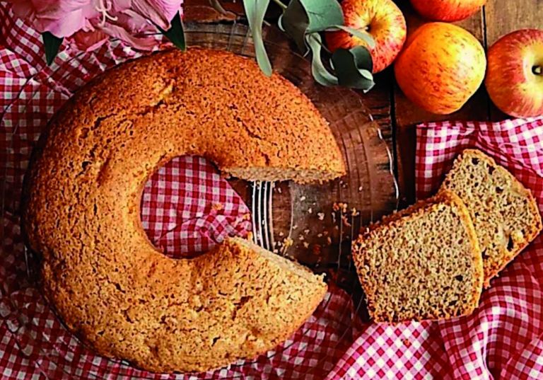 Bolo de maçã e canela