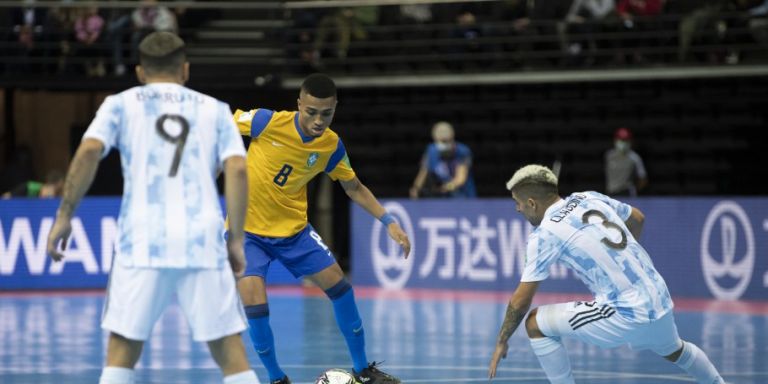 Brasil é superado pela Argentina e vai disputar o terceiro lugar da Copa do Mundo FIFA de Futsal