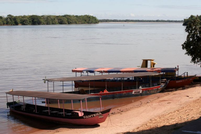 Segundo maior rio da América do Sul e 8° do mundo, Rio Paraná está secando