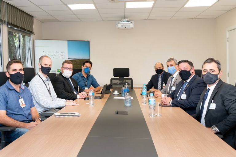 Incra e Itaipu desenvolverão ações conjuntas em regularização fundiária