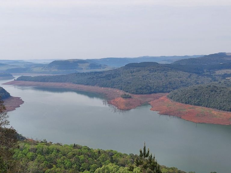 Maior usina do Rio Iguaçu tem volume útil menor que o registrado durante o apagão de 2001