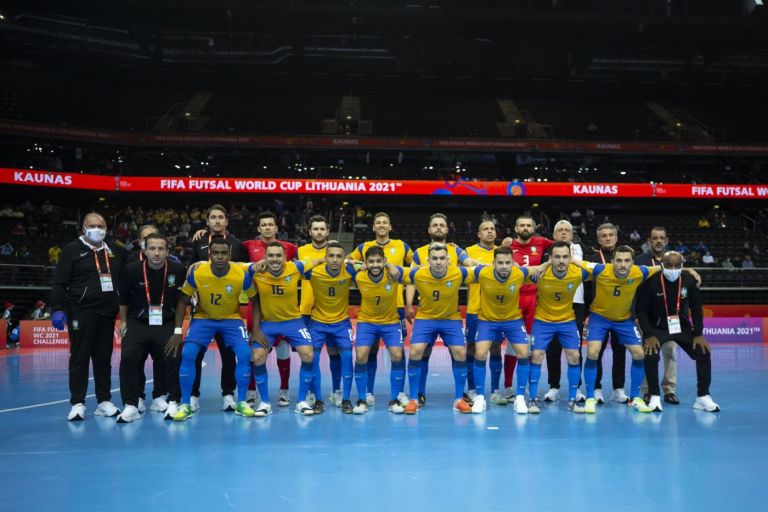 Brasil enfrentará a Argentina na semifinal da Copa do Mundo de Futsal