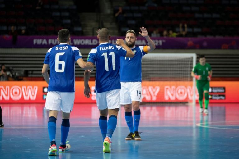 Seleção brasileira goleia Vietnã na estreia da Copa do Mundo de futsal