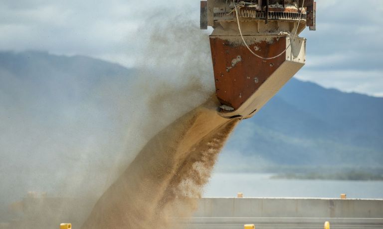 Chuva dificulta embarque de soja até a próxima semana no Sul