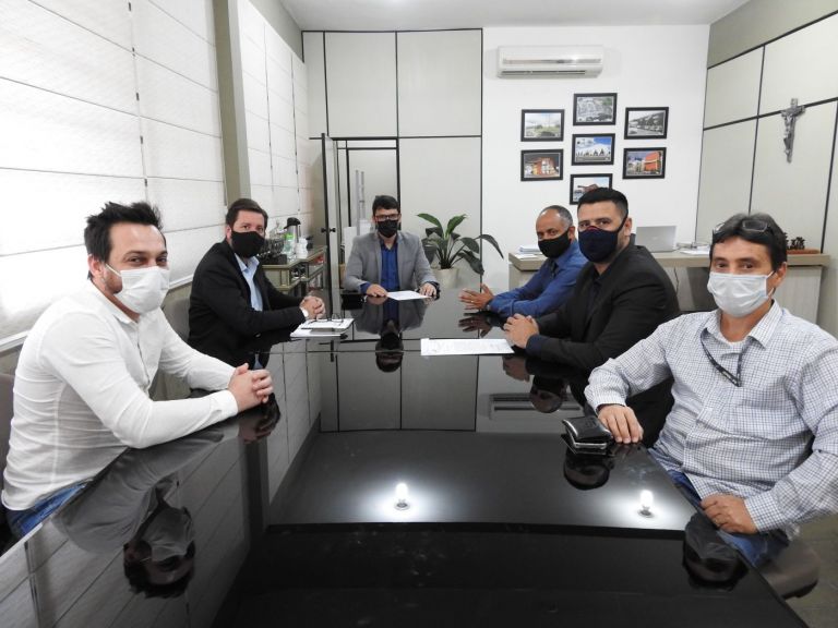 Unioeste faz doação de projeto arquitetônico para Complexos Sociais