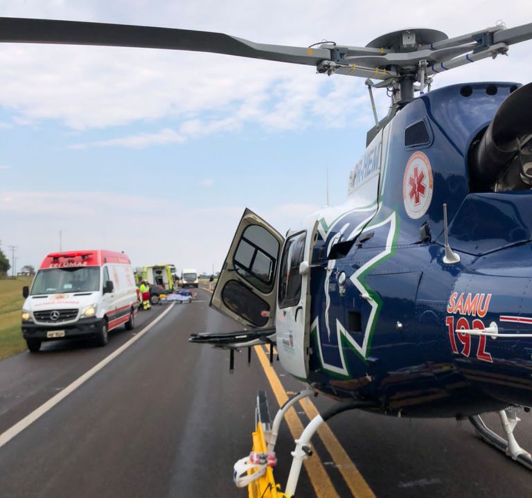 Três pessoas ficam feridas em grave acidente na BR-277