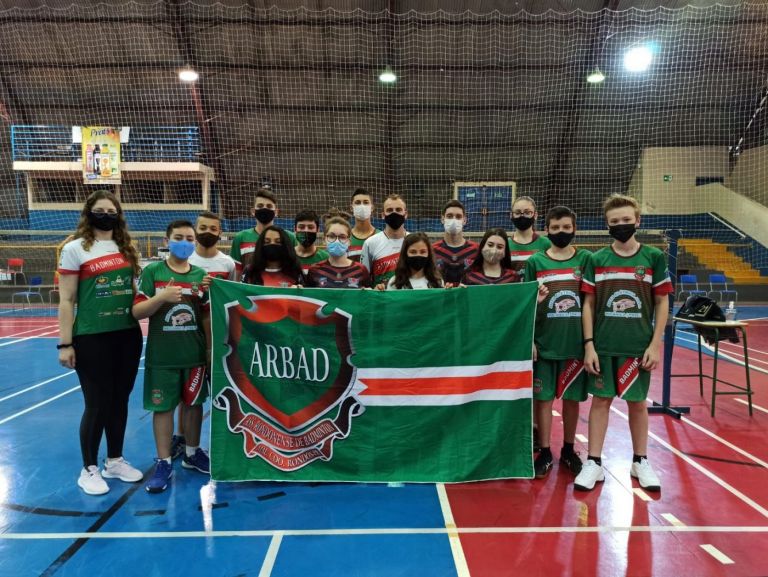 Associação Rondonense de Badminton conquista medalhas no Circuito Paranaense