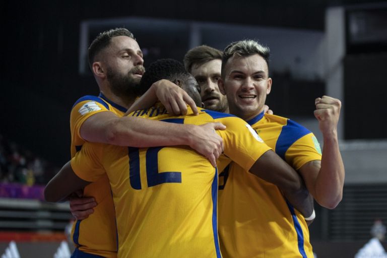 Brasil goleia o Panamá e confirma 1° lugar no grupo D da Copa do Mundo de Futsal