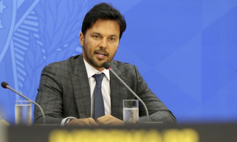 Adiamento do leilão 5G não prejudica implantação, diz ministro