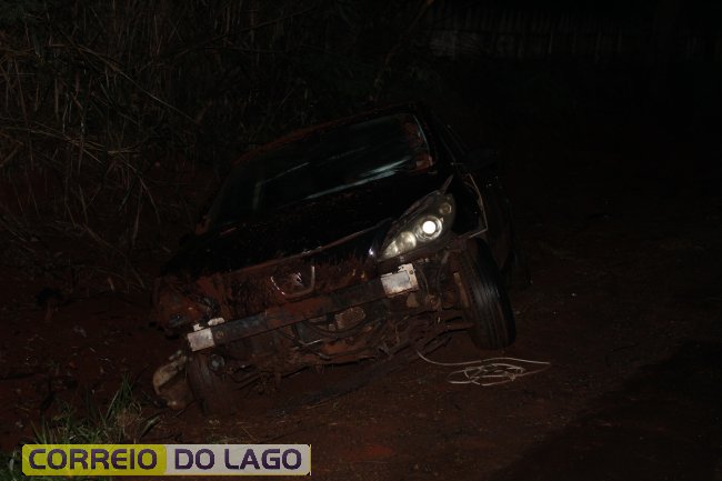 Homem é flagrado dormindo em veículo após acidente de trânsito em Santa Helena