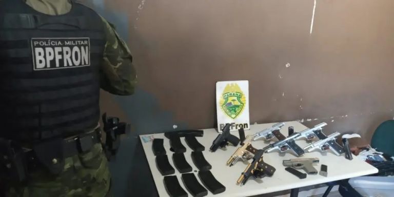 Pistolas banhadas a ouro são apreendidas pelo BPFron em São Miguel do Iguaçu