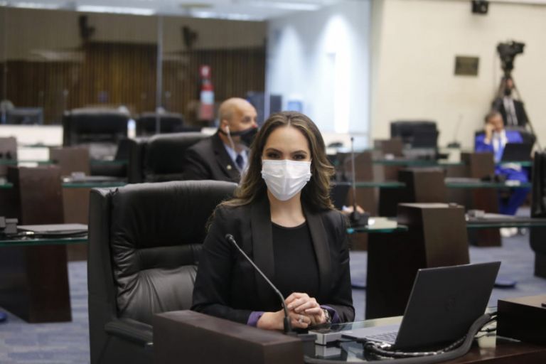 Maria Victoria reassume mandato e Elio Rusch deixa a Assembleia Legislativa