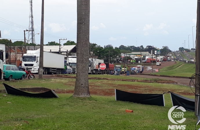 Paralisação de caminhoneiros já provoca falta de gasolina em Medianeira