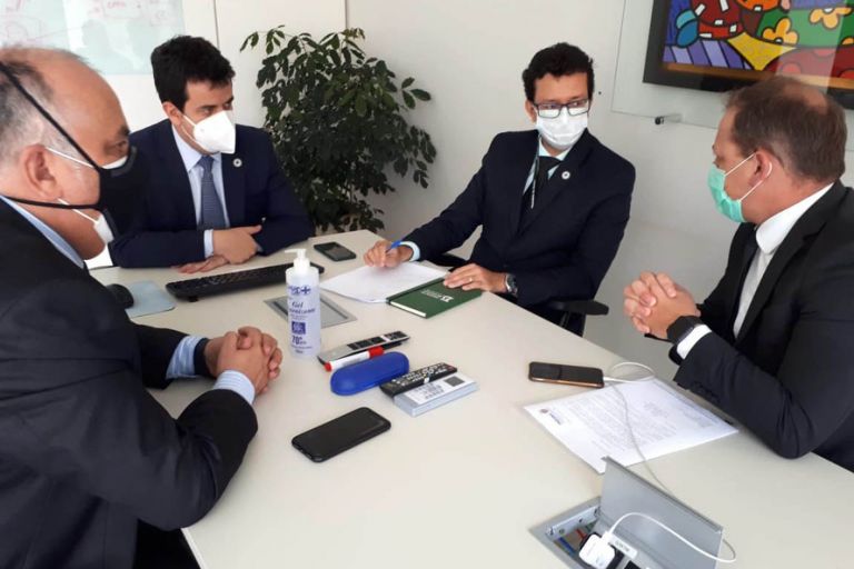 Ministério confirma 99 mil doses para adolescentes com comorbidades; lote chega na sexta-feira ao Paraná