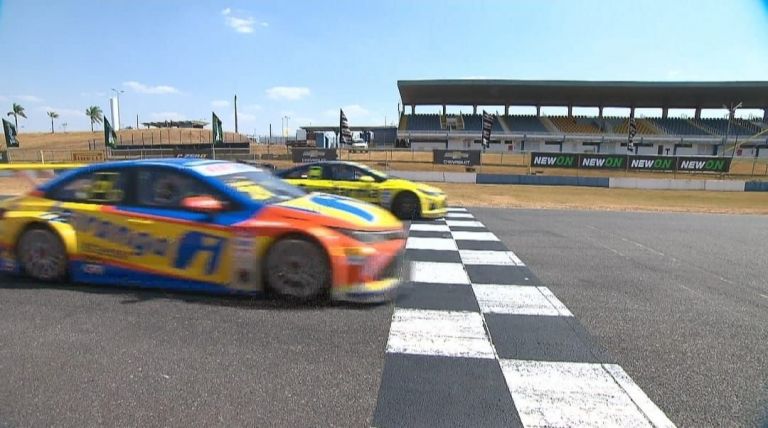 Stock Car tem incrível vitória por 10 milésimos de segundos em sua 9ª etapa