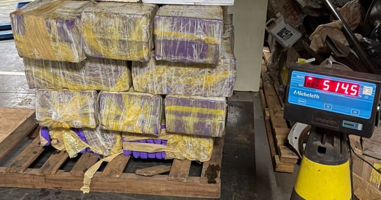 Fardos com 514 quilos de maconha são apreendidos próximo a porto clandestino em Guaíra