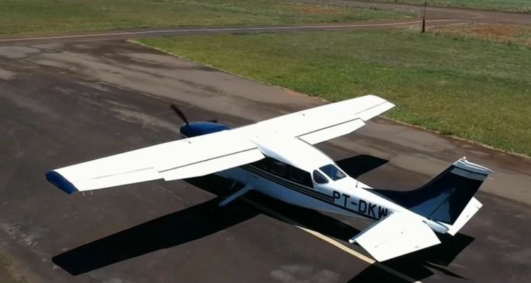 Avião roubado em Foz do Iguaçu deve ser usado no tráfico de drogas internacional, informa polícia paraguaia