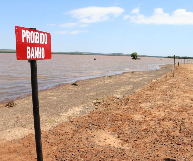 Com camping liberado e banho proibido, começa a temporada de verão em Porto Mendes