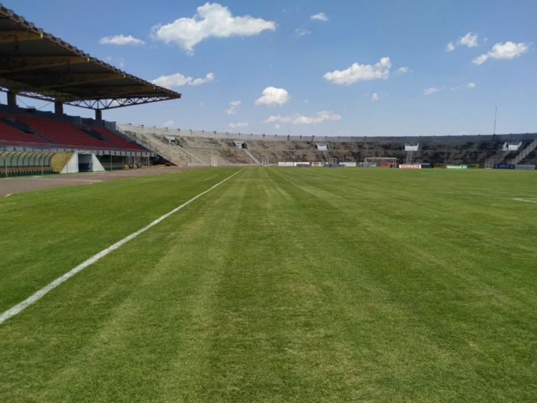 Biofertilizante feito com dejetos de suínos é o segredo do sucesso nos campos do FC Cascavel