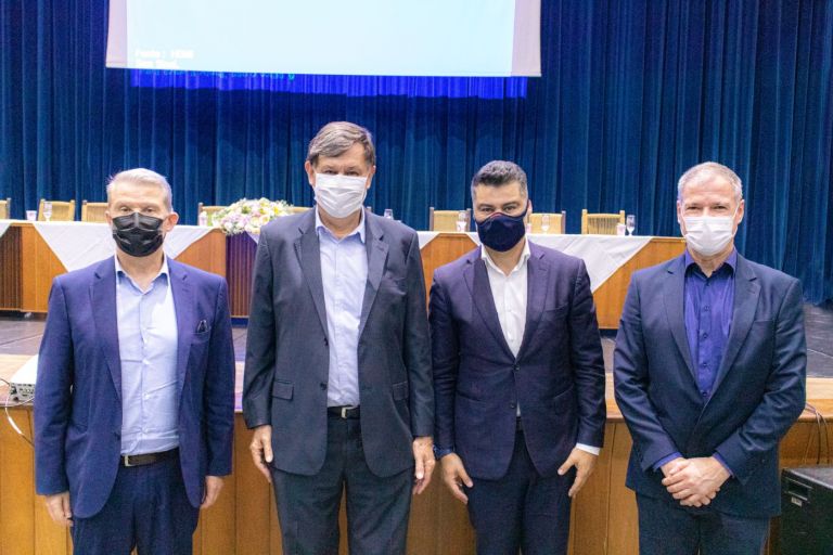 Luiz Donaduzzi anuncia programa de bolsas de estudo na abertura do 1º Am&Tech